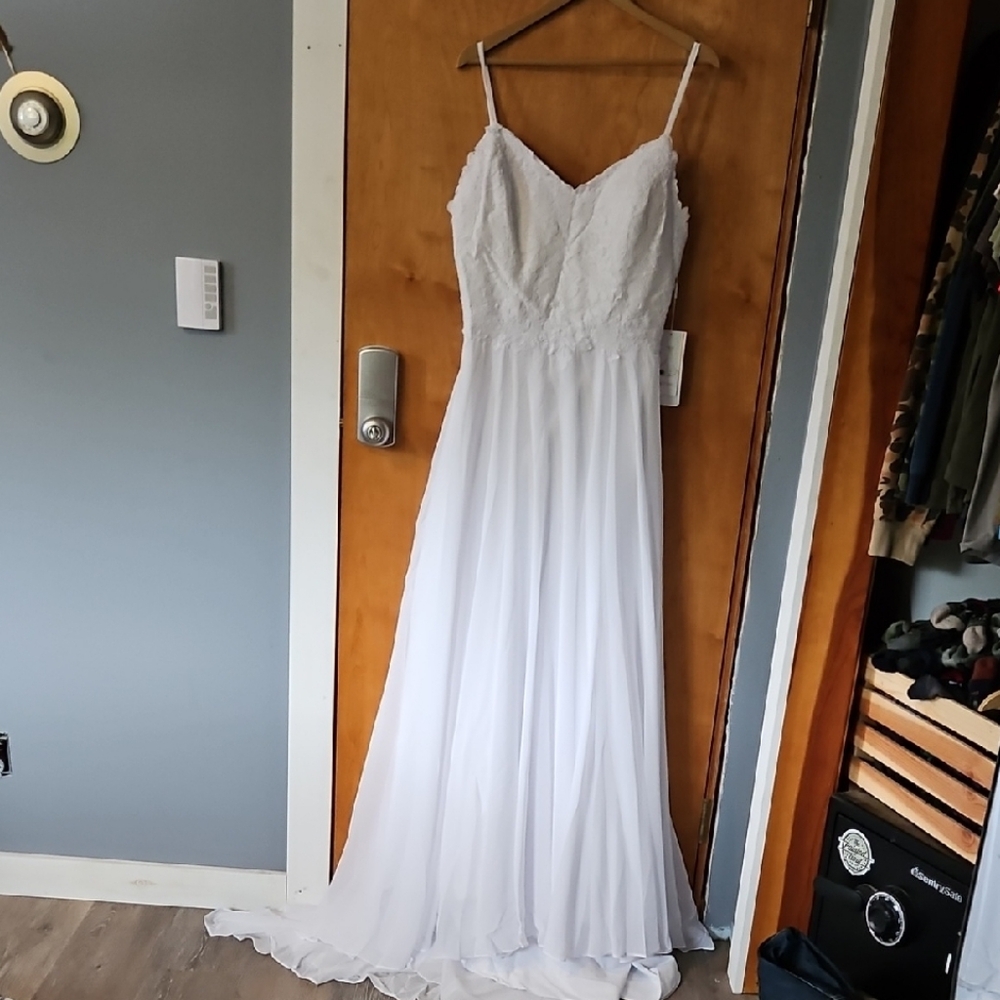 Elegant White Spaghetti Strap Dress